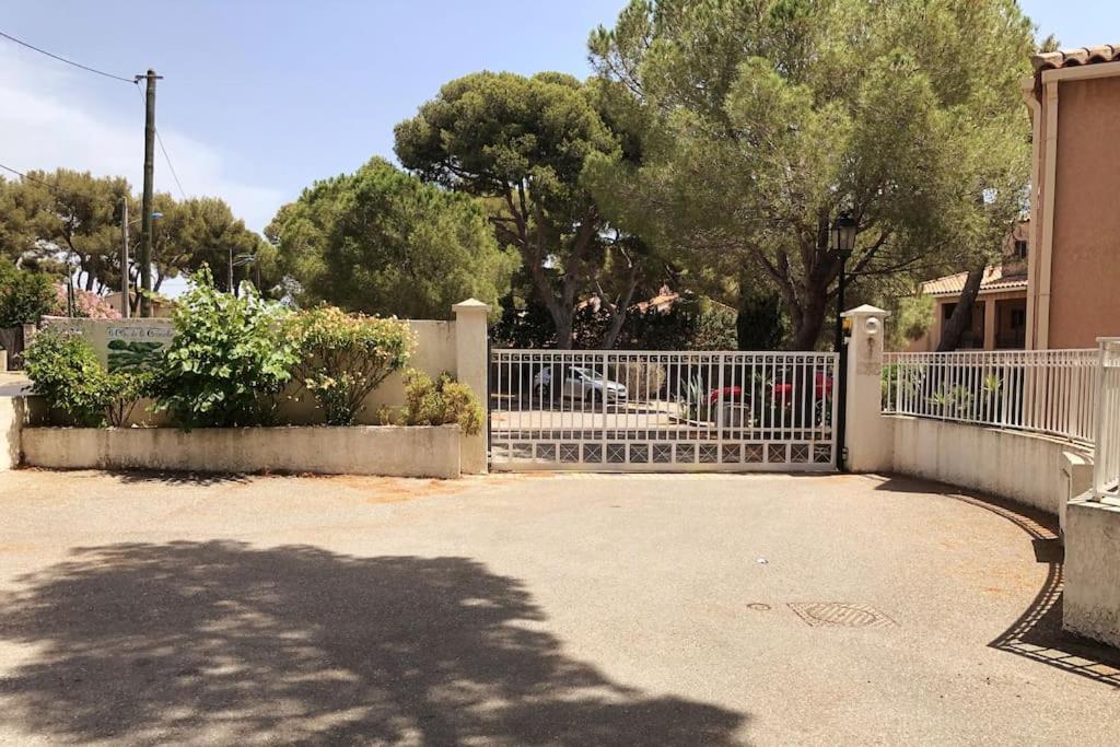 60m2 - 2 A Minute Des Plages, Parking Prive Apartamento