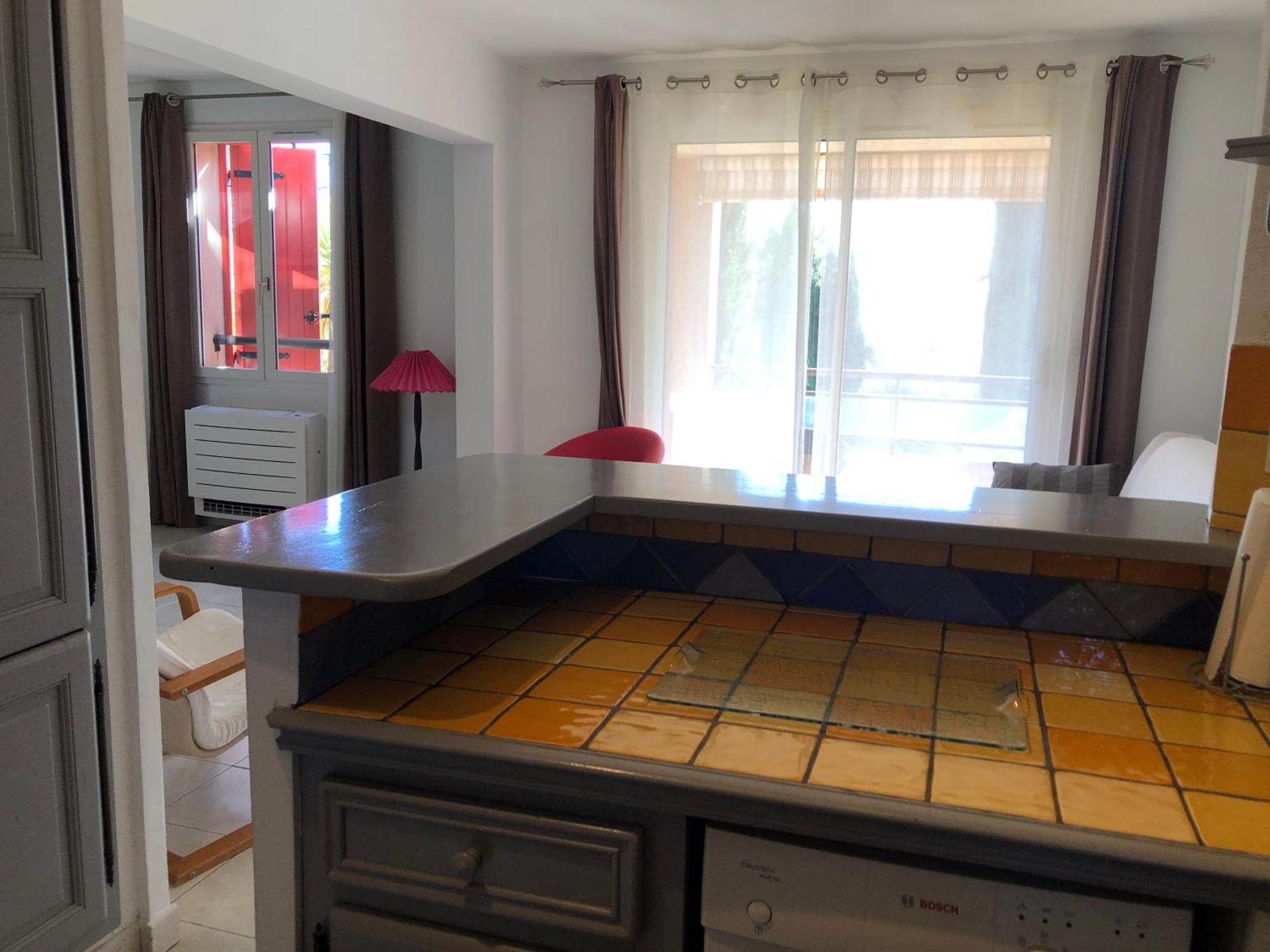 60m2 - 2 A Minute Des Plages, Parking Prive Sausset-les-Pins