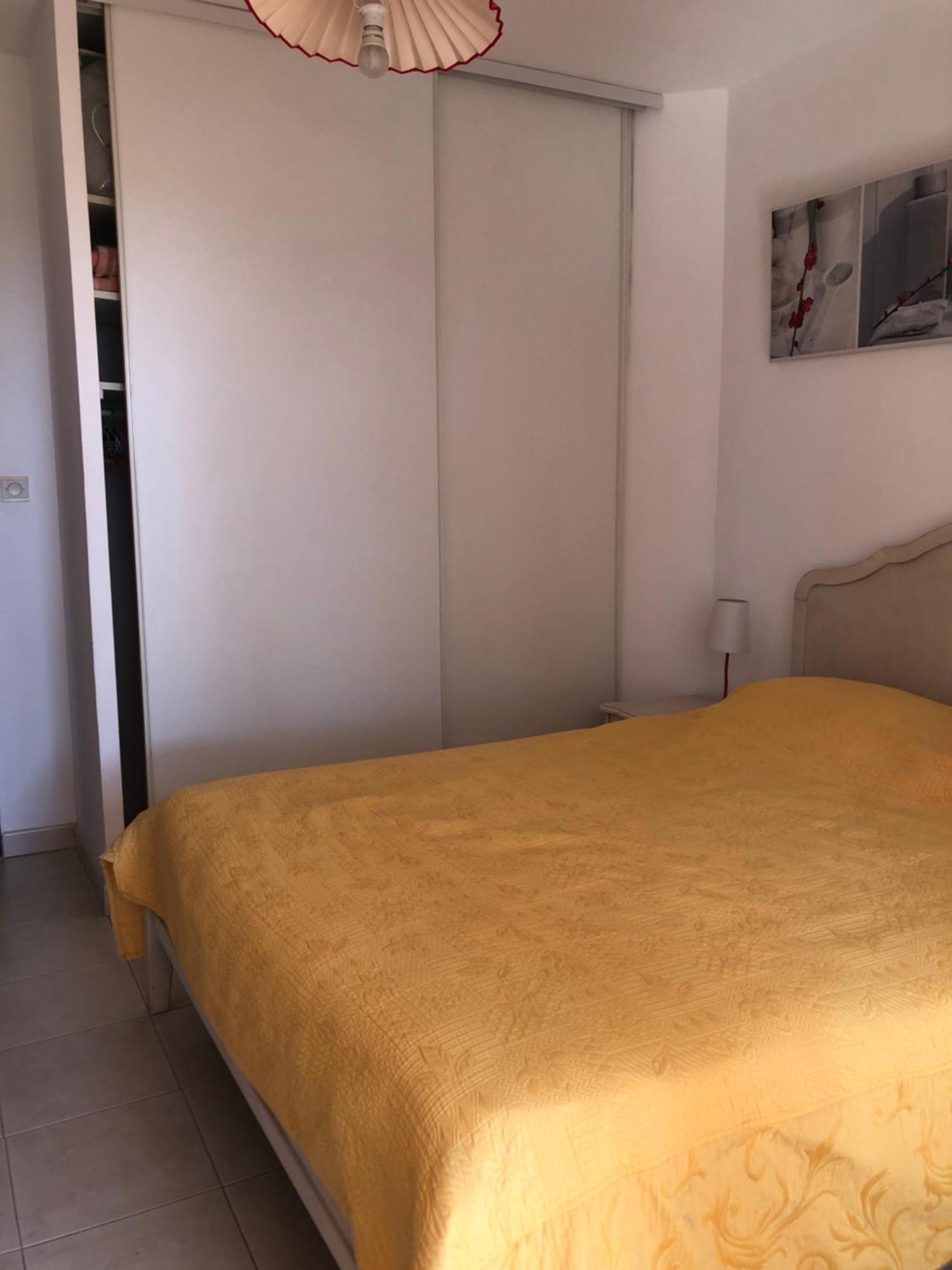 60m2 - 2 A Minute Des Plages, Parking Prive Apartment