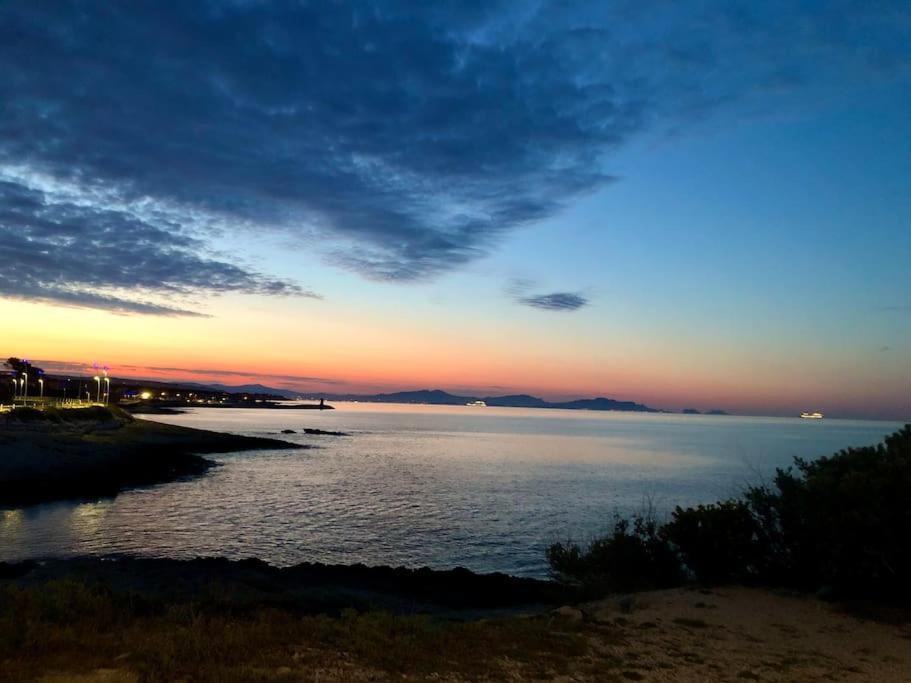 60m2 - 2 A Minute Des Plages, Parking Prive Apartment
